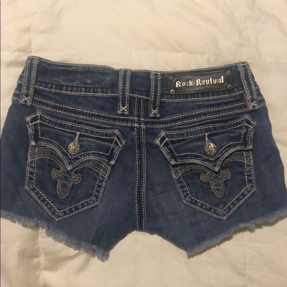 Rock revival shorts (Debbie short) size 26